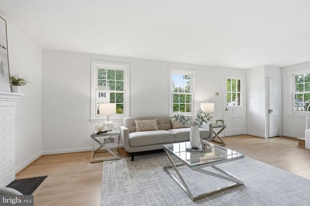 5948 10TH RD N, Arlington, VA 22205