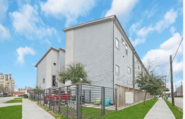 961 Saint Augustine Street, Houston, TX 77023
