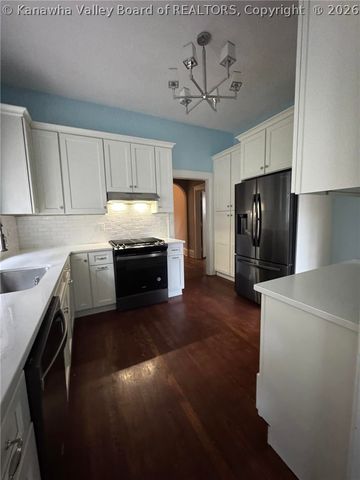1543 Quarrier Street, Charleston, WV 25311