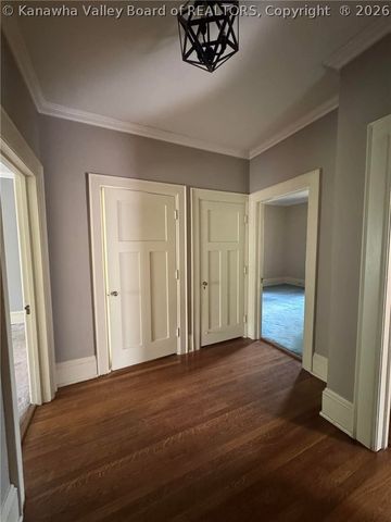 1543 Quarrier Street, Charleston, WV 25311