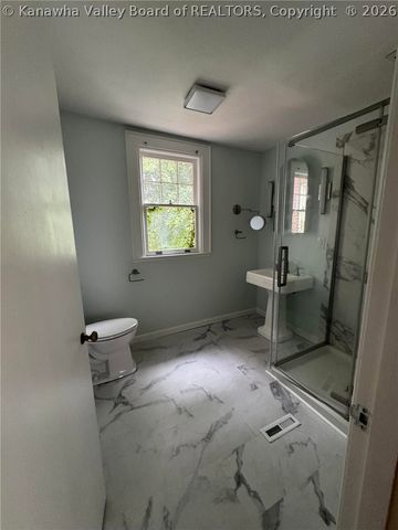 1543 Quarrier Street, Charleston, WV 25311