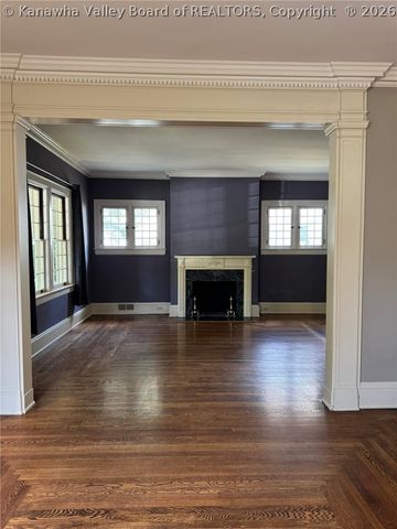 1543 Quarrier Street, Charleston, WV 25311