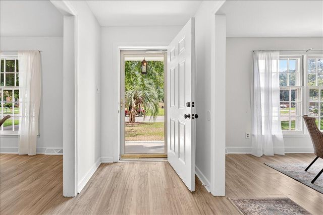 3452 Plaza Lane, North Charleston, SC 29420