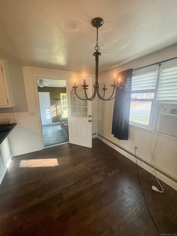 404 Newfield Street, Middletown, CT 06457