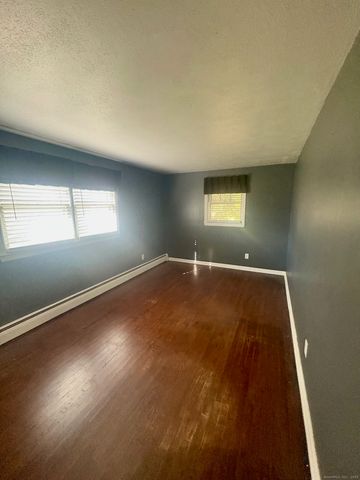 404 Newfield Street, Middletown, CT 06457