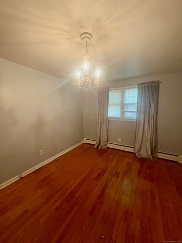 404 Newfield Street, Middletown, CT 06457