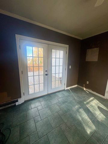 404 Newfield Street, Middletown, CT 06457