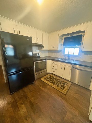 404 Newfield Street, Middletown, CT 06457