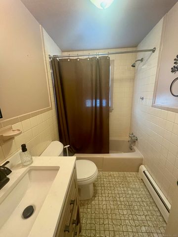 404 Newfield Street, Middletown, CT 06457