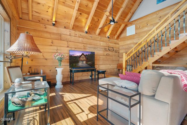 920 W Cedar Lane, Gatlinburg, TN 37738