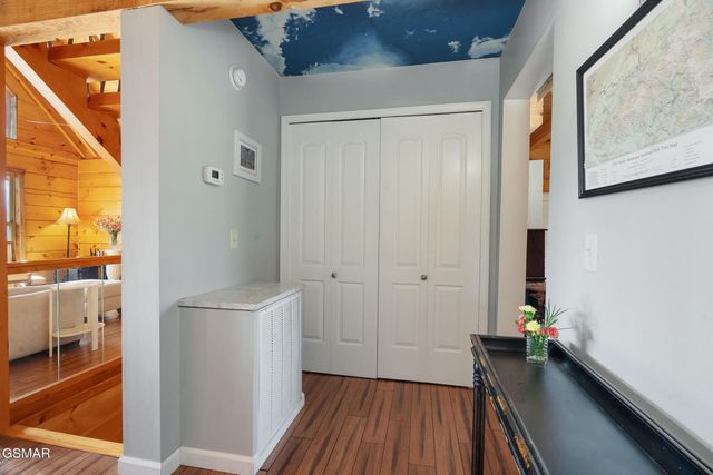 920 W Cedar Lane, Gatlinburg, TN 37738