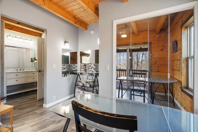 920 W Cedar Lane, Gatlinburg, TN 37738