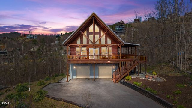 920 W Cedar Lane, Gatlinburg, TN 37738