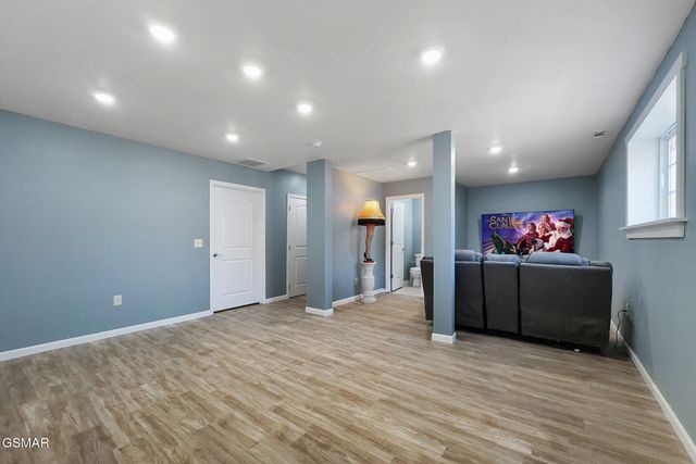 920 W Cedar Lane, Gatlinburg, TN 37738