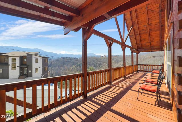 920 W Cedar Lane, Gatlinburg, TN 37738
