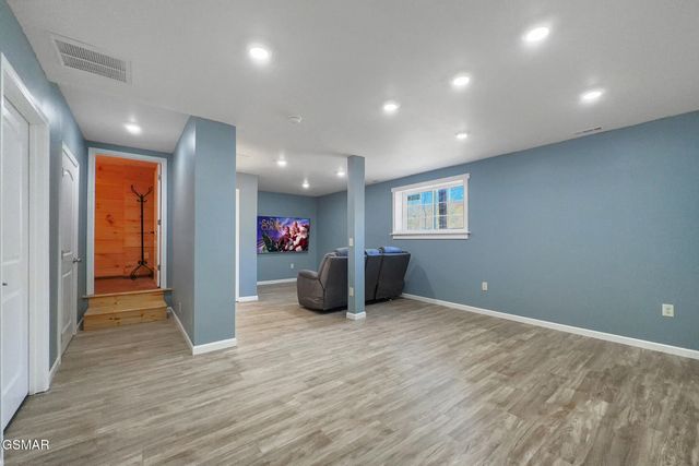 920 W Cedar Lane, Gatlinburg, TN 37738