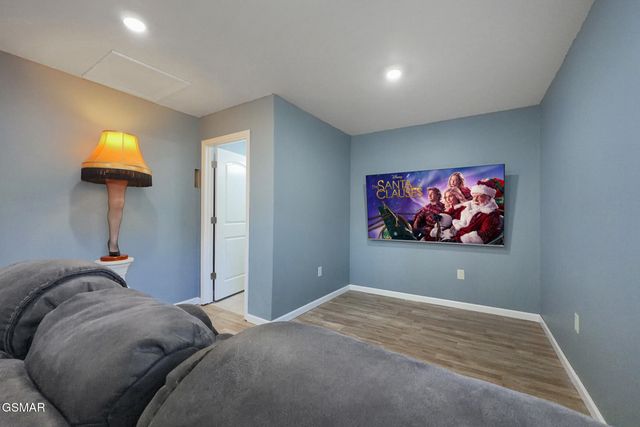 920 W Cedar Lane, Gatlinburg, TN 37738