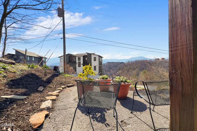 920 W Cedar Lane, Gatlinburg, TN 37738