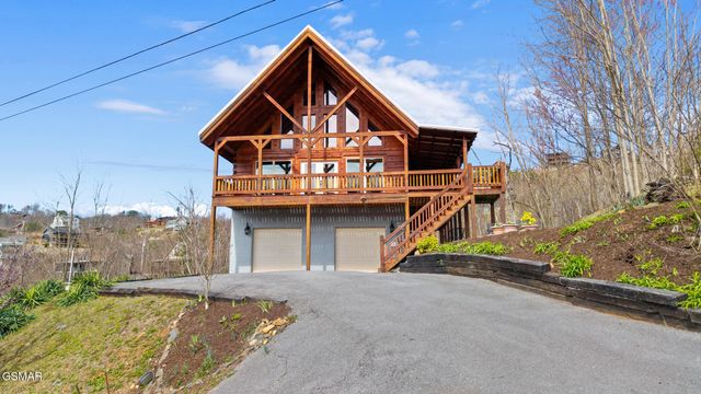 920 W Cedar Lane, Gatlinburg, TN 37738
