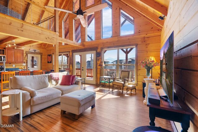 920 W Cedar Lane, Gatlinburg, TN 37738