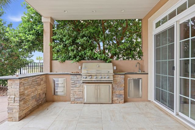 336 W Palms Dr., Myrtle Beach, SC 29579