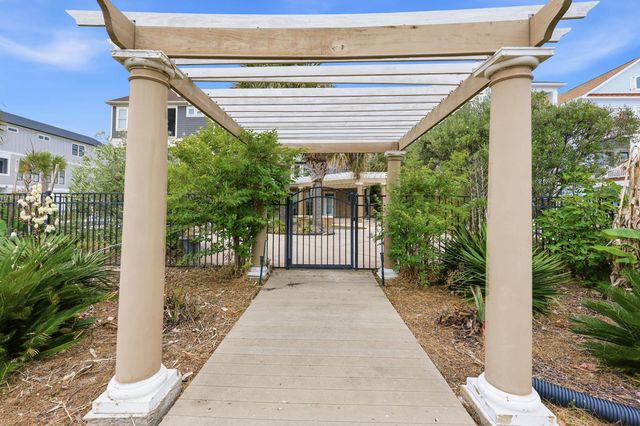 336 W Palms Dr., Myrtle Beach, SC 29579