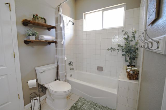 2848 Gayle Ln, Auburn, CA 95602