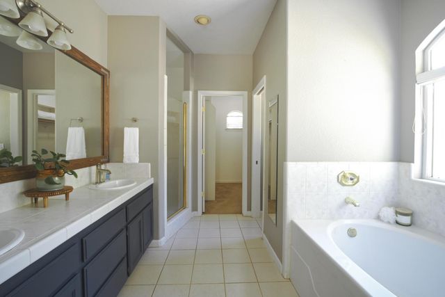 2848 Gayle Ln, Auburn, CA 95602