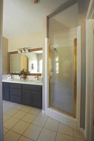 2848 Gayle Ln, Auburn, CA 95602