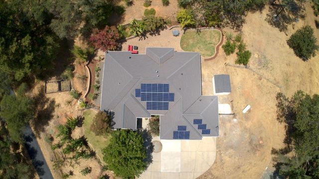 2848 Gayle Ln, Auburn, CA 95602