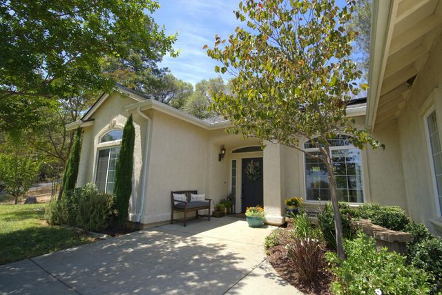 2848 Gayle Ln, Auburn, CA 95602