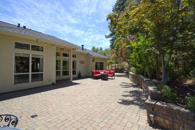 2848 Gayle Ln, Auburn, CA 95602