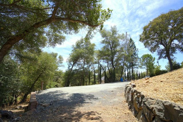 2848 Gayle Ln, Auburn, CA 95602