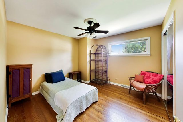 1081 Willson Drive, Des Plaines, IL 60016