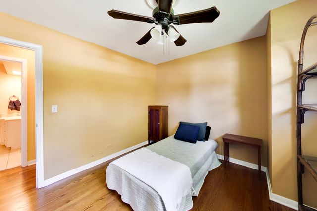 1081 Willson Drive, Des Plaines, IL 60016
