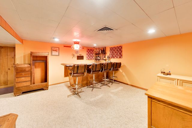 1081 Willson Drive, Des Plaines, IL 60016