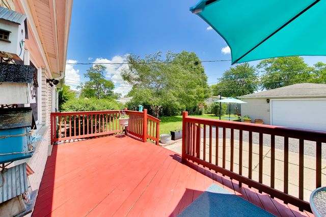 1081 Willson Drive, Des Plaines, IL 60016