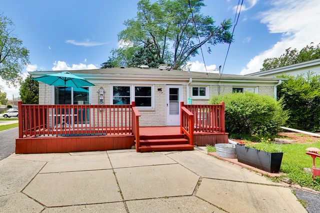 1081 Willson Drive, Des Plaines, IL 60016