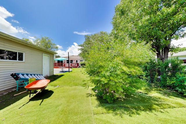 1081 Willson Drive, Des Plaines, IL 60016
