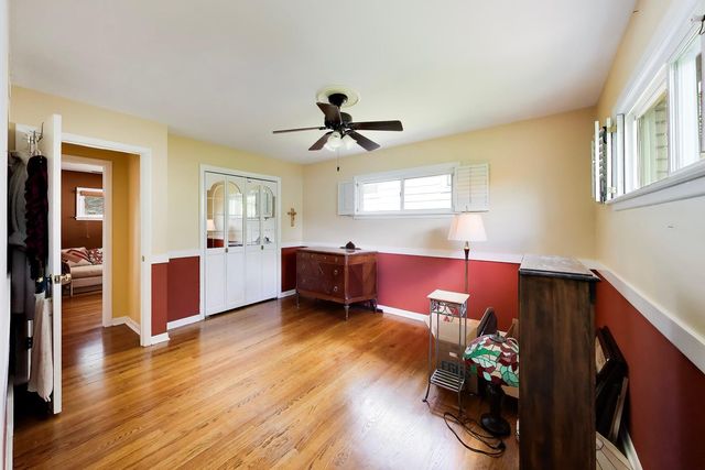 1081 Willson Drive, Des Plaines, IL 60016
