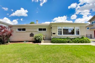 1081 Willson Drive, Des Plaines, IL 60016