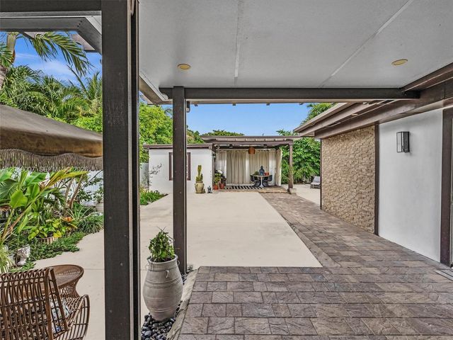 310 SW 65th Ave, Miami, FL 33144