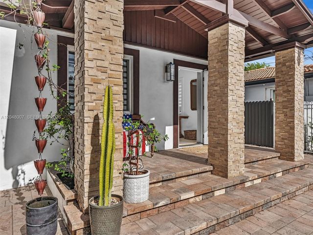 310 SW 65th Ave, Miami, FL 33144