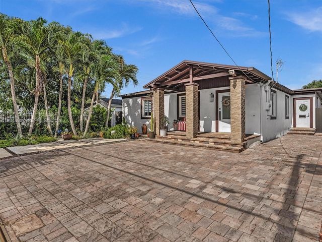 310 SW 65th Ave, Miami, FL 33144