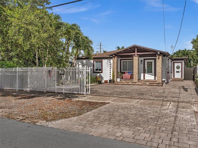 310 SW 65th Ave, Miami, FL 33144