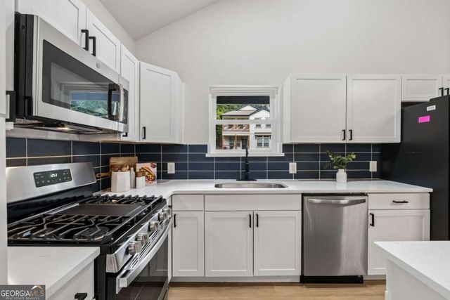 882 Tanner Drive, Scottdale, GA 30079
