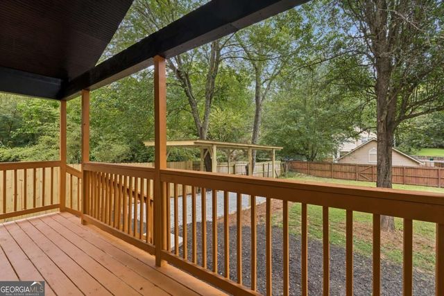 882 Tanner Drive, Scottdale, GA 30079