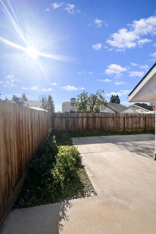 Image 13 of property listing at 1815 E Frederick Avenue, Fresno, CA 93720