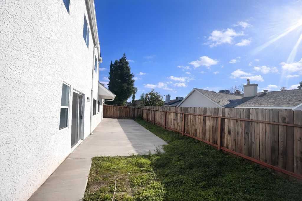 Image 14 of property listing at 1815 E Frederick Avenue, Fresno, CA 93720