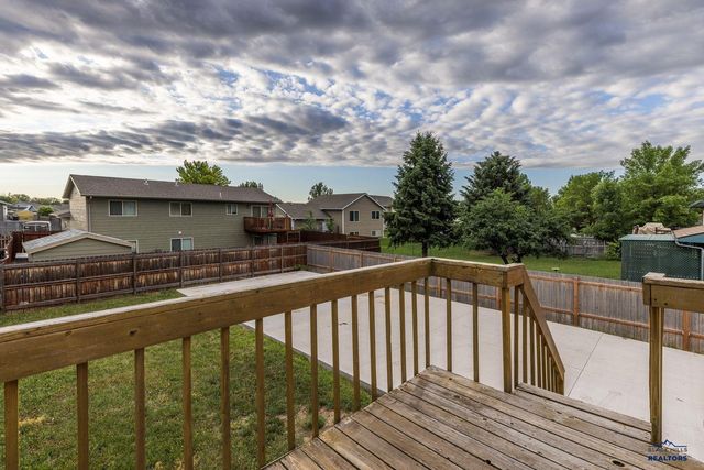2612 PLATEAU LN, Rapid City, SD 57703